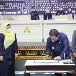 Gubernur Lampung Tandatangani Raperda Pertanggungjawaban APBD Tahun 2020