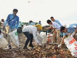 Hari Peduli Sampah Nasional 2023, Pemprov Lampung Bersih-Bersih di Panjang